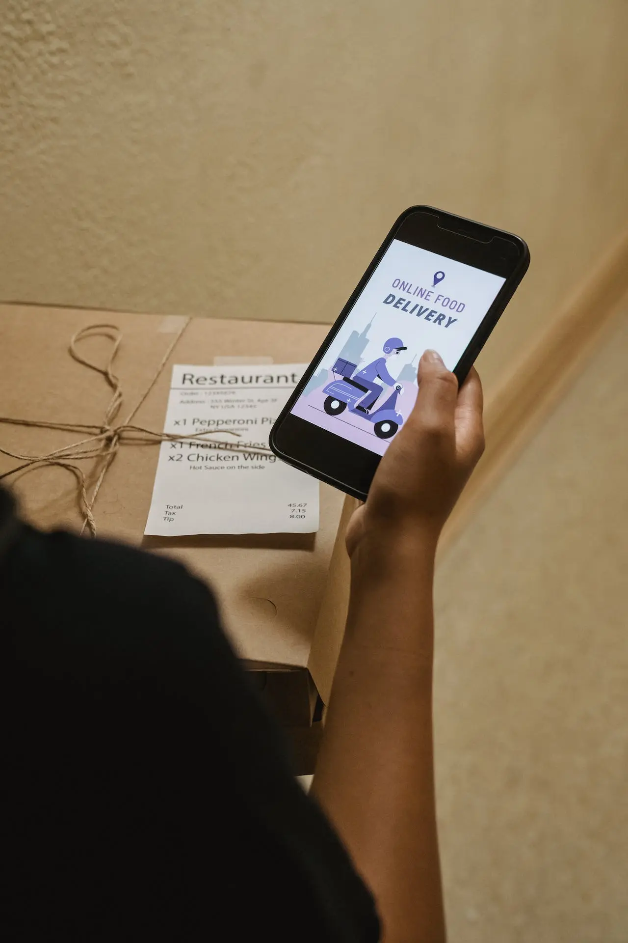 تصميم تطبيق مثل هنقرستيشن